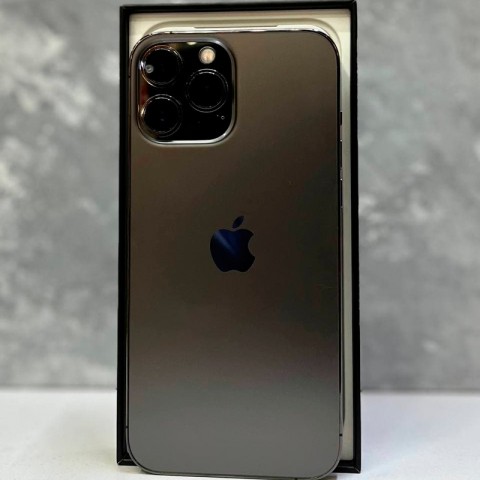 iPhone 13 Pro Max 256Gb графитовый, б/у-1