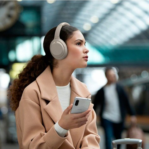 Беспроводные полноразмерные наушники Sony WH-1000xm4, серебристые-3