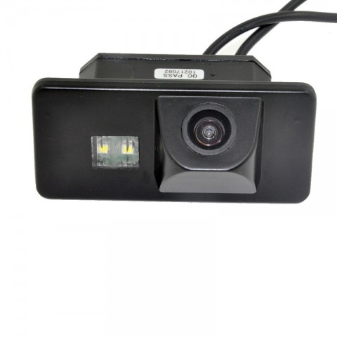 Камера заднего вида в ручку багажника BMW 1/3/5/7 E46/E82/E88/E93/E60/E61/E39/E53/E90/E92/M3-1