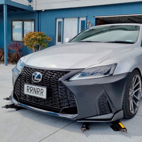 Передний бампер Lexus IS 250 Рестайлинг 2005-2012 года "Стиль 21+"-1