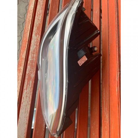 Фара передняя правая рестайлинг для Tesla Model S-1