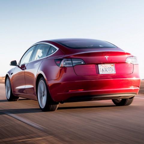 Отражатель заднего бампера Tesla Model 3 (левый, правый)-2