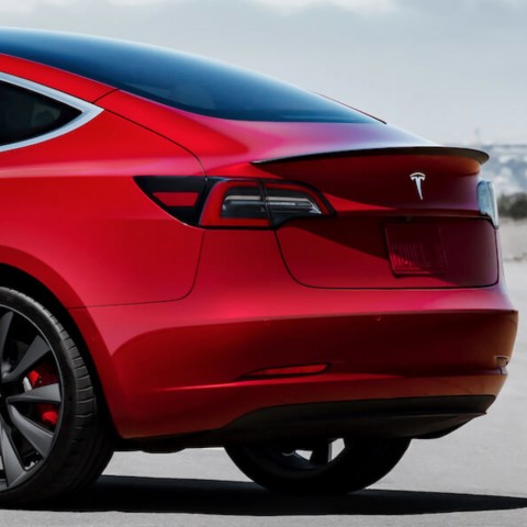 Спойлер Tesla Model 3 Performance-4