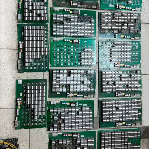 Хеш плата ASIC майнера Bitmain Antminer L3+ на запчасти (разбор)-3