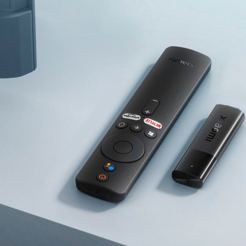 ТВ-приставка Xiaomi Mi TV Stick 4K-1
