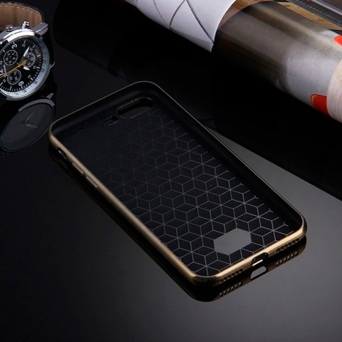 Чехол-накладка для iPhone 7 Plus / 8 Plus TPU карбон-имитация, золотой-5
